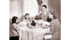 1950 family dinner